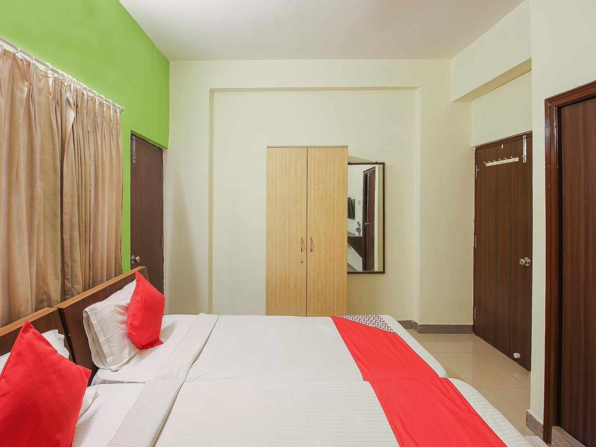 Super Collection O Begumpet Formerly Alpine Glow Sunrise Hyderabad Exterior photo